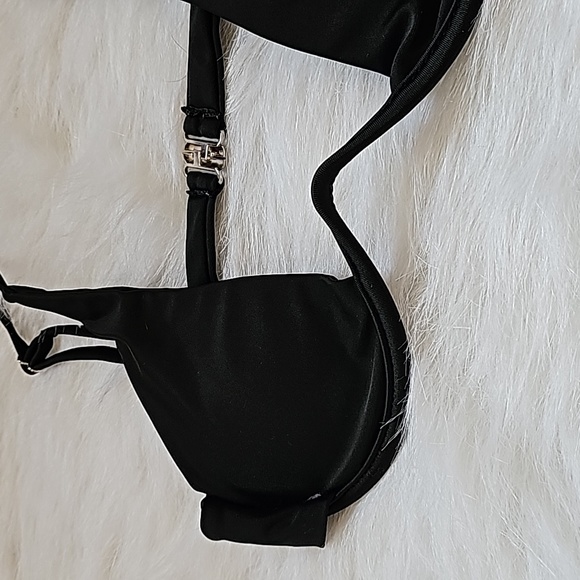 Skimpy bikini top - Picture 2 of 3